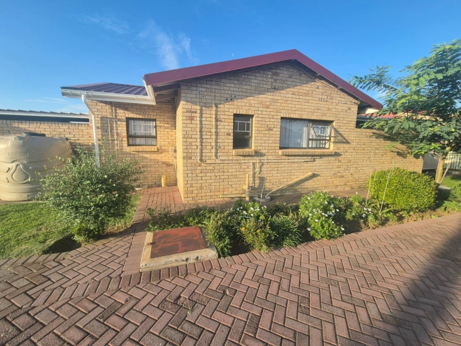 2 Bedroom Property for Sale in Jan Cillierspark Free State